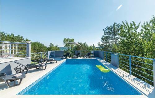 Three-bedroom Holiday Home In Cerovlje