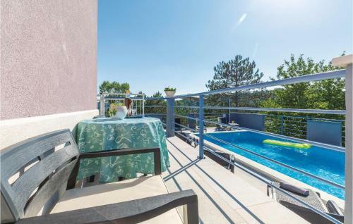 Three-bedroom Holiday Home In Cerovlje