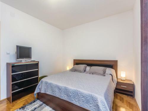 Two-bedroom Apartment In Cizici