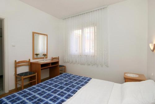 Apartments With A Parking Space Crikvenica - 5532