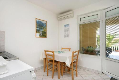 Apartments With A Parking Space Crikvenica - 5532
