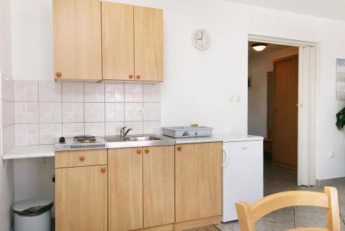 Apartments With A Parking Space Crikvenica - 5532