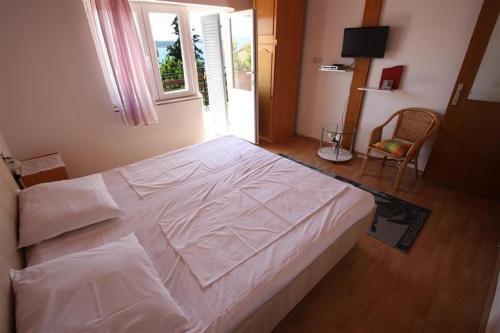 Two-bedroom Apartment In Crikvenica Xlii