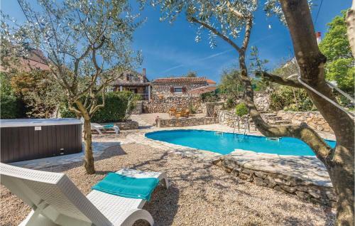 Three-bedroom Holiday Home In Dobrinj