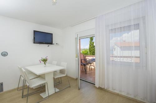Apartments By The Sea Soline (krk) - 5449