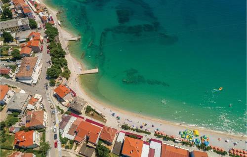 Four-bedroom Apartment In Draga Bascanska