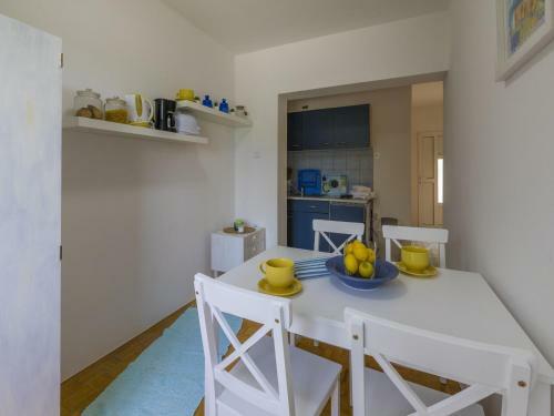Apartment Dubi