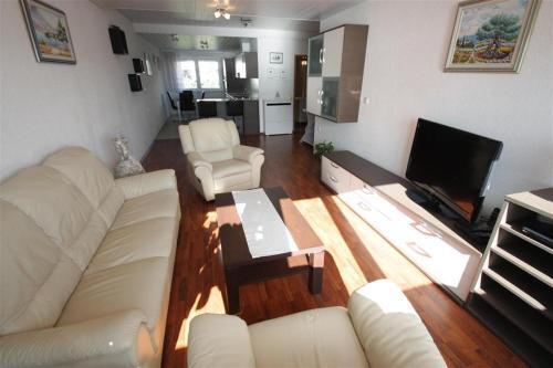 Two-bedroom Apartment In Dramalj X