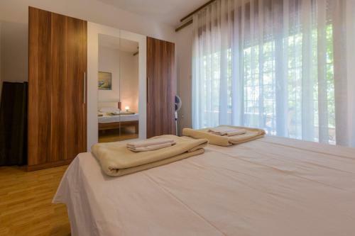 Apartment In Dramalj 5751