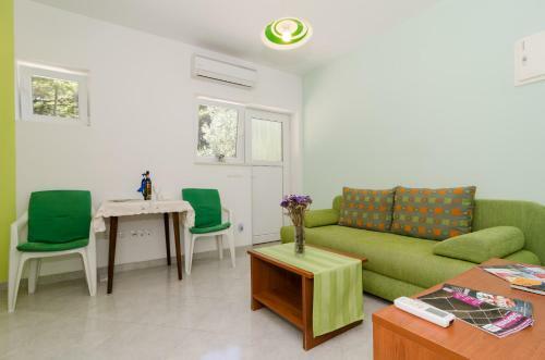 Apartments & Rooms Tapera