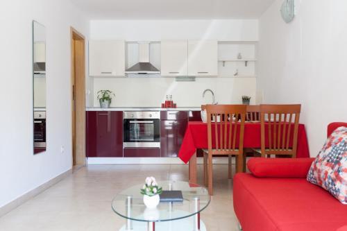 Apartment Chermesinus A57