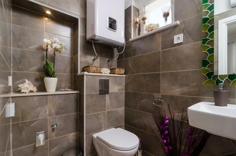Hostal Apartment & Room Lady O