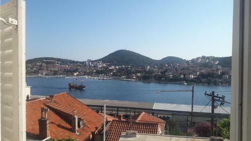 Hostal Mare Rooms For Rent