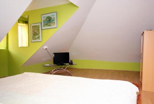 Apartments And Rooms With Wifi Dubrovnik - 9071