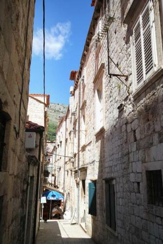 Apartments And Rooms With Wifi Dubrovnik - 9071
