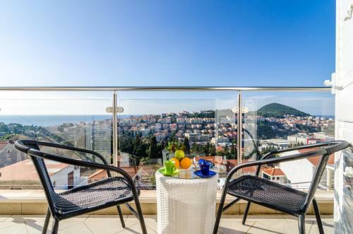 Niko's Sea View Apartment