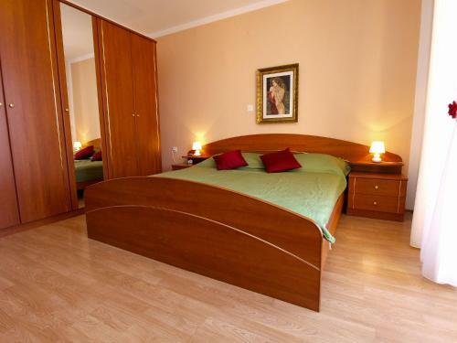 Apartments Orange 994