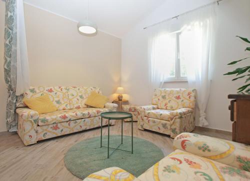 Apartments Mirjana 1555