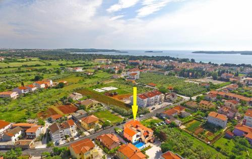 Apartments Vili 351