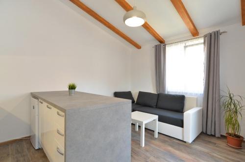 Apartments Stana 1020