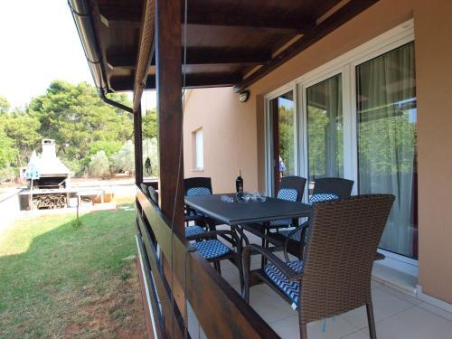 Apartments Suzana 1403