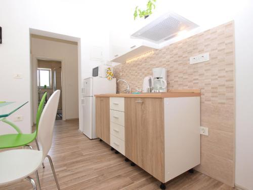 Apartments Suzana 1403