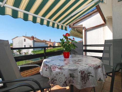 Apartments Valbandon 1616