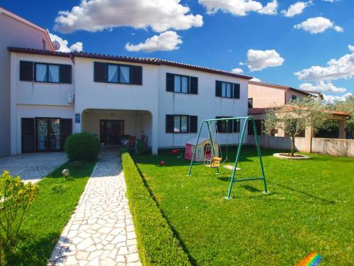 Apartments Valbandon 1616