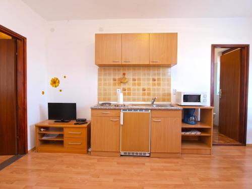 Apartments Dorijana 990