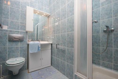 Apartment Funtana 7076b
