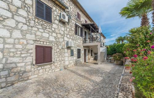 Hostal Funtana Rooms