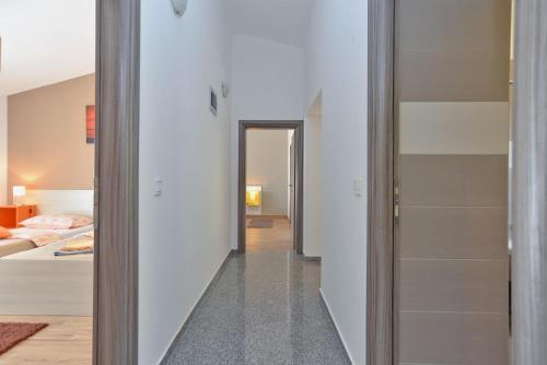 House Roberto 1384
