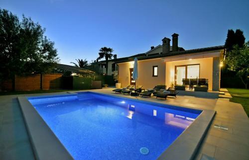 House Vedran 1125