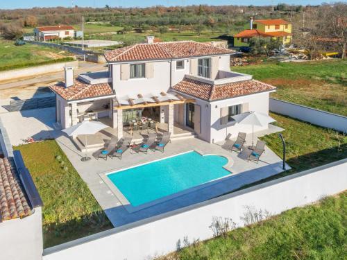 Villa Family