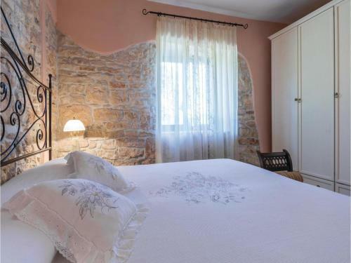 Five-bedroom Holiday Home In Galizana