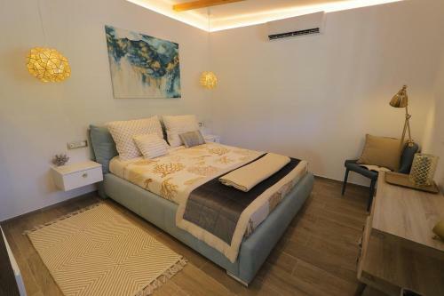 Apartments With A Parking Space Hvar - 15460