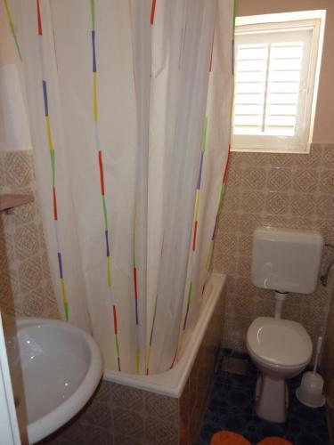 Apartments And Rooms With Parking Space Hvar - 15378
