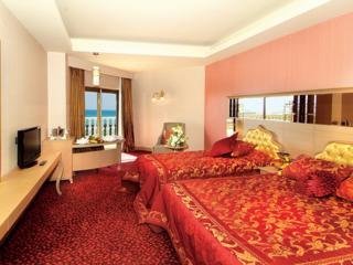 Hotel Royal Holiday Palace