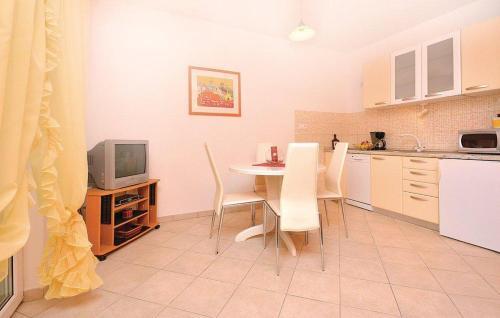 Apartments By The Sea Jelsa (hvar) - 12247