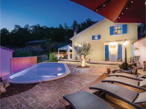 Two-bedroom Holiday Home In Jurdani
