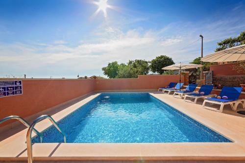 Villa Petra Castelier