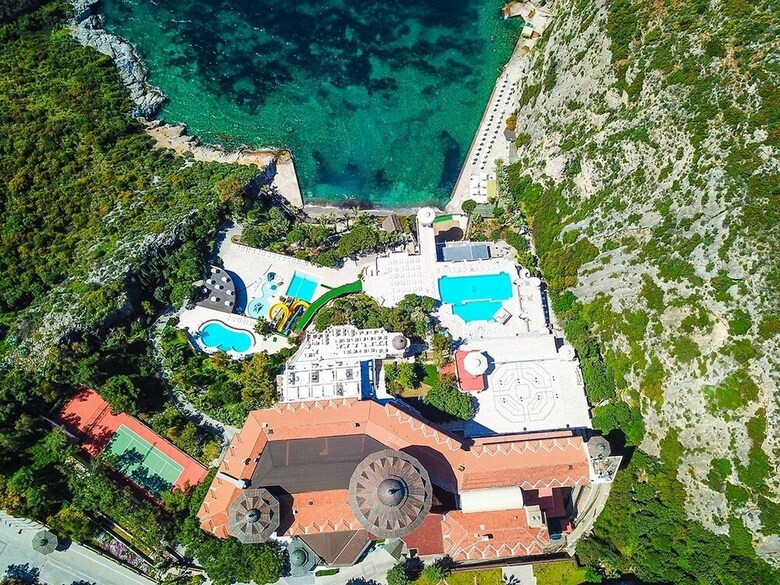 Ladonia Hotels Adakule
