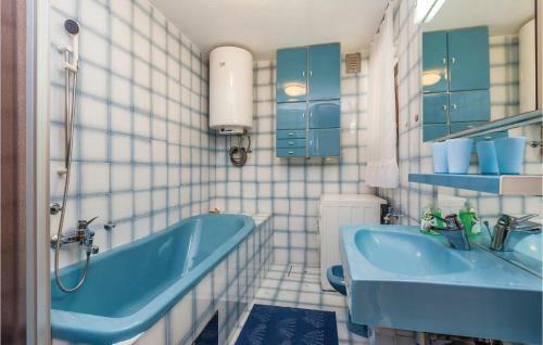Two-bedroom Holiday Home In Muraj