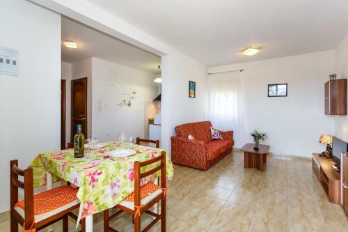 Apartment Tomy 2+2