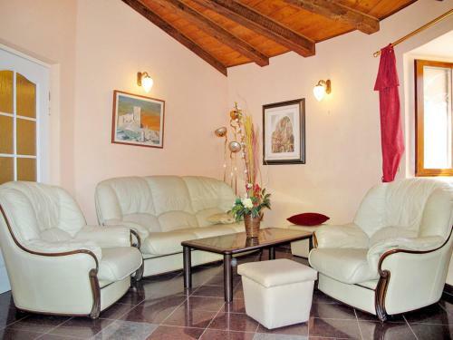 Holiday Home Rotonda (lbn304)