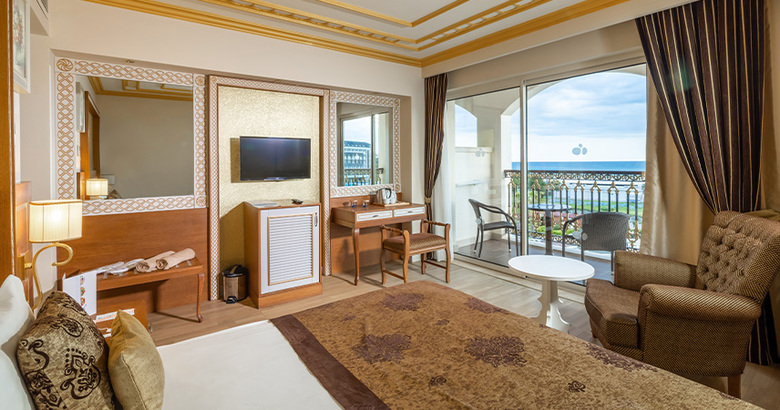 Hotel Crystal Palace Luxury Resort & Spa