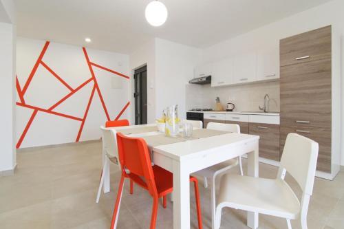 Apartments Denis 1742