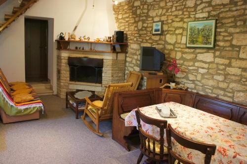 Holiday Home In Liznjan/istrien 17302