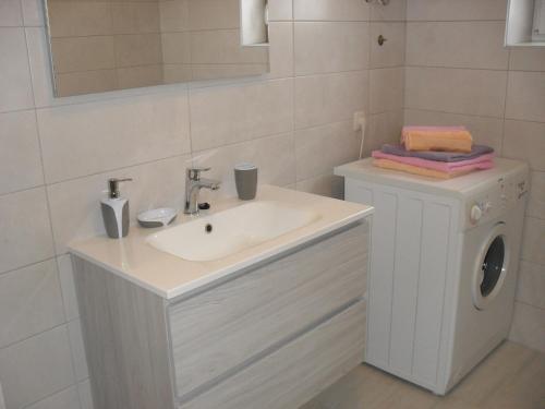 Apartments In Lopar/insel Rab 17728