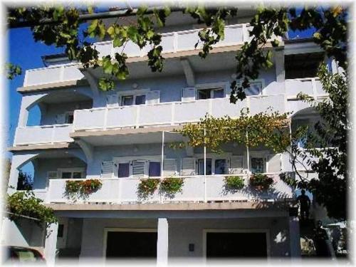 Apartmenthouse Lopar (695)